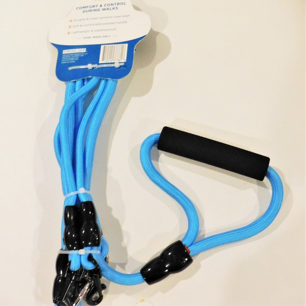 NWT Dog Leash 4.5' For 2 Dogs or 1 Blue Strong comfort grip SWIVEL no tangle